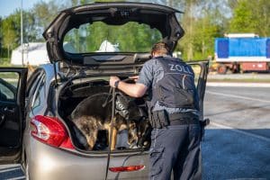 Versicherungen für Zollbeamte
